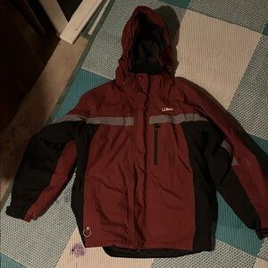 L.L. Bean Men's Red and Black Goretex winter Jacket Medium Size Great condition